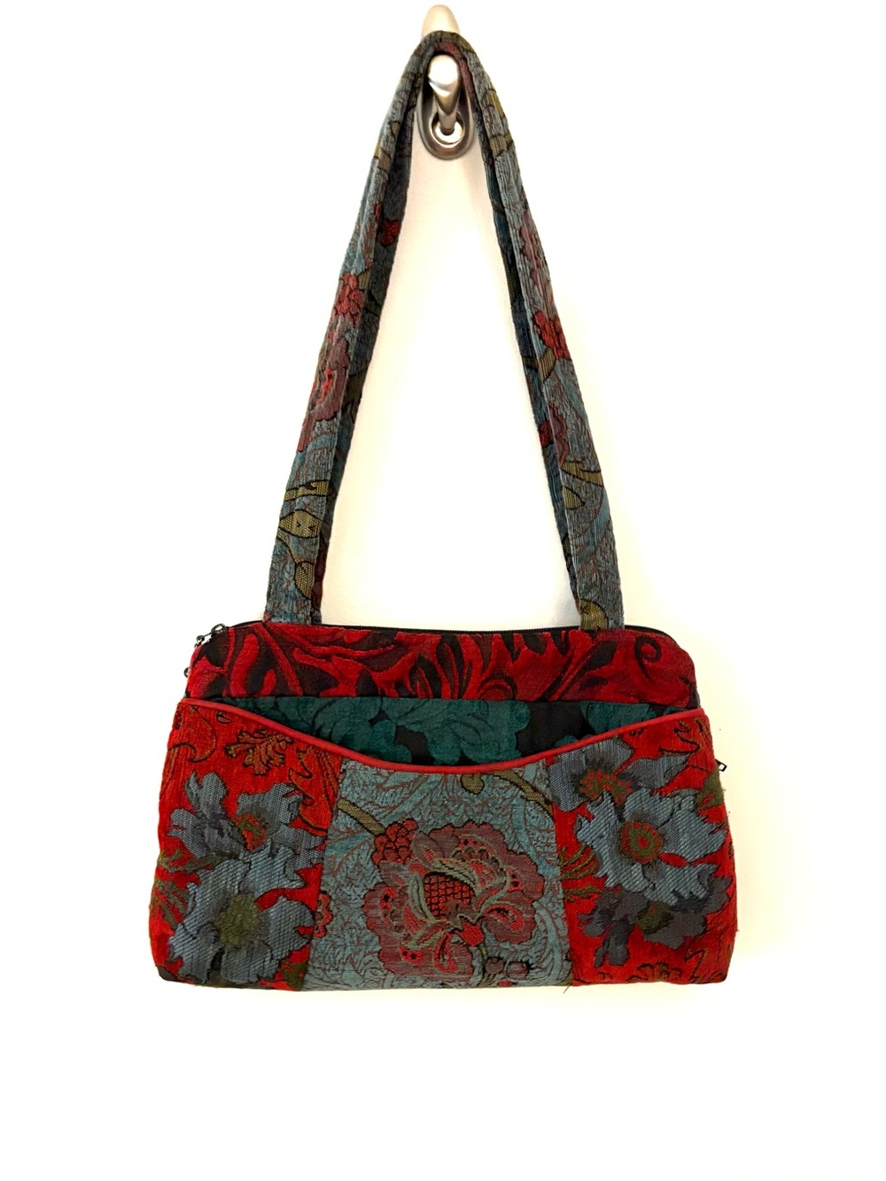 MaryLynnOSheaStudios
Madeira Medium Nancie Purse, red and blue